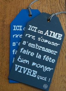 TEXT PLAQUE with hook - Text  ICI on AIME....