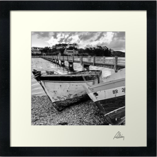 Framed photo Deux Barques devant La Passerelle