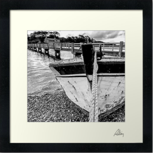 Framed photo Une Barque devant La Passerelle